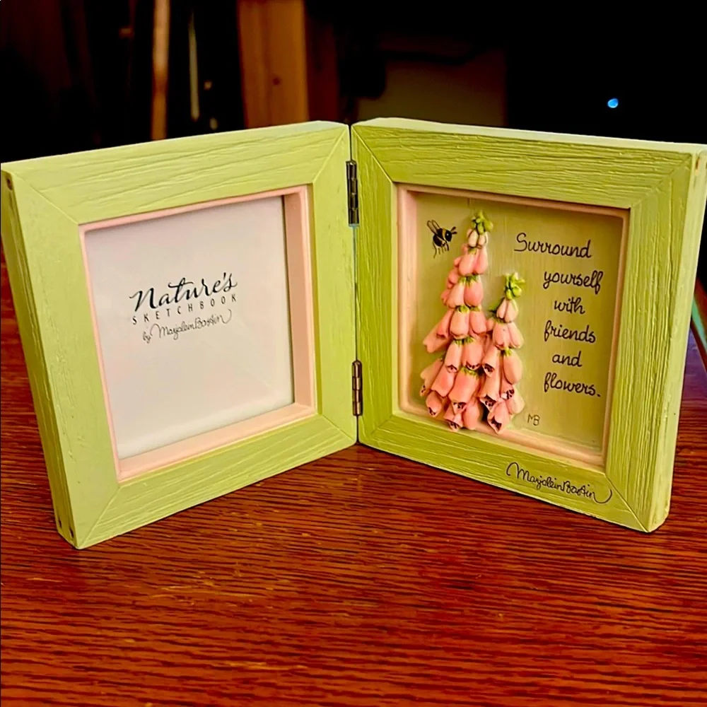 Wooden Friends Frame 🌺